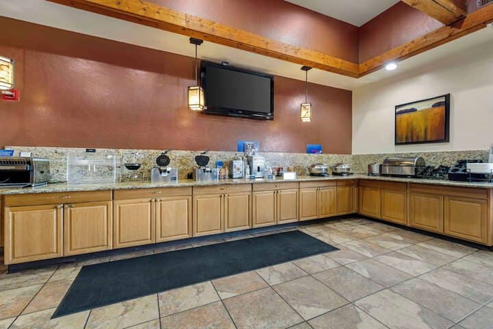 Breakfast area